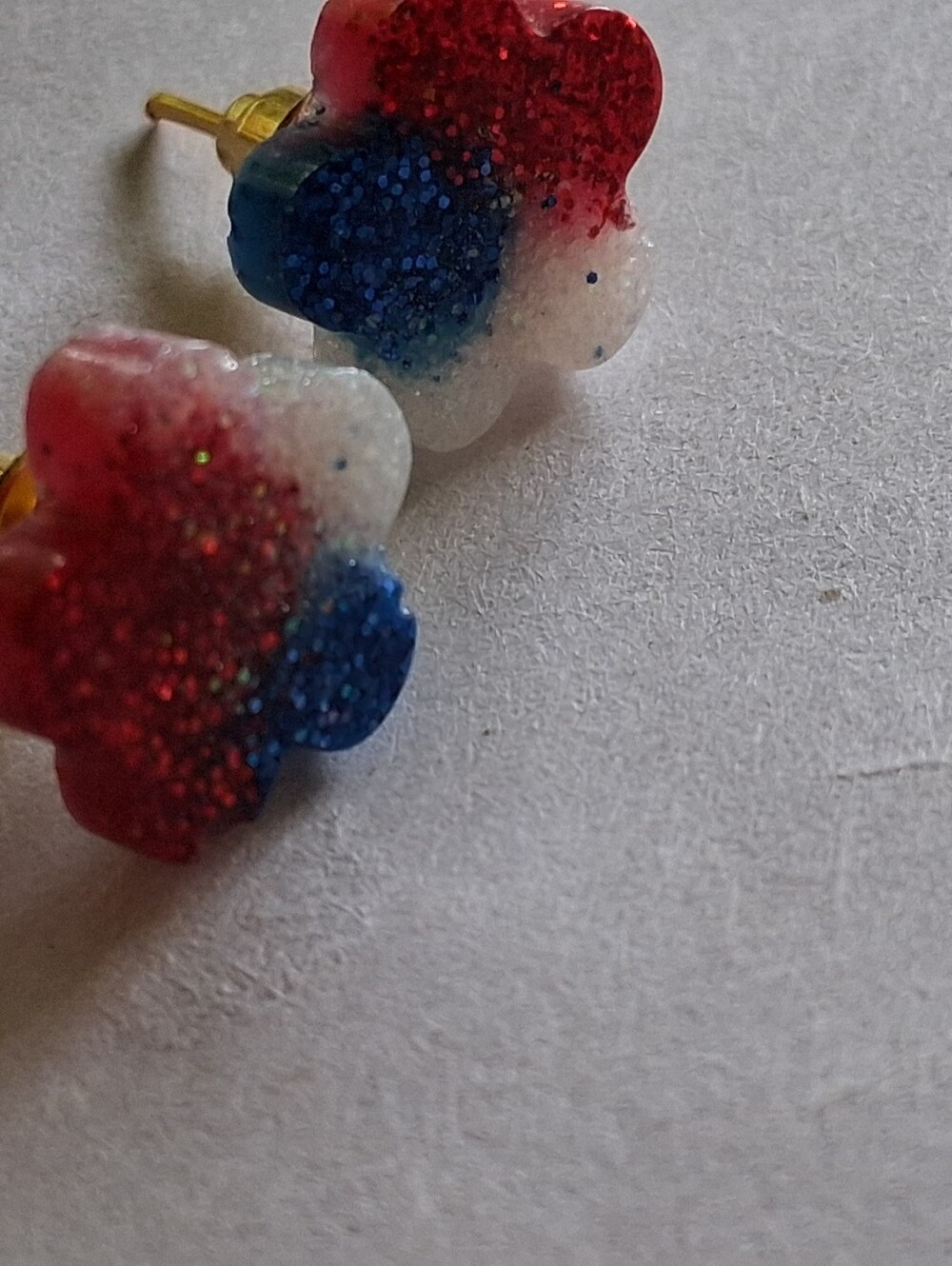 5/$25 Hand Crafted Red, White & Blue Flower Stud Earrings - Picture 3 of 3